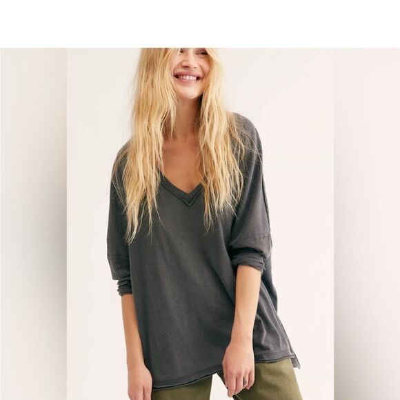 Free People NWT On My Mind Oversized V Neck in Black Size M - Picture 3 of 5
